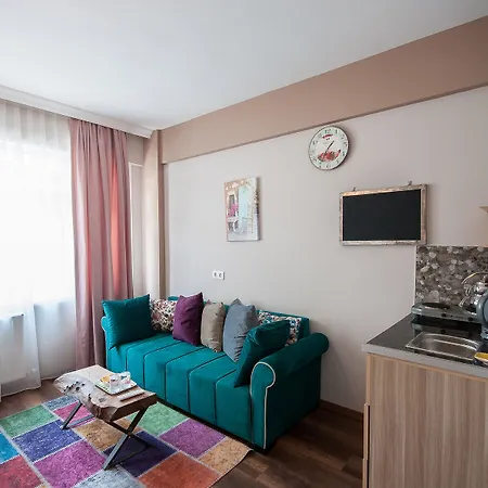 Newway Apartment *