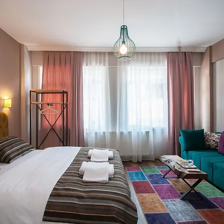 Newway Apartment *